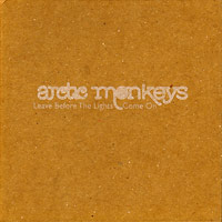 Arctic Monkeys의 앨범 Leave Before The Lights Come On [EP][Digipak] 커버 아트 이미지